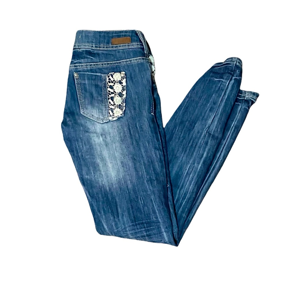 Almost Famous size 5 jeans